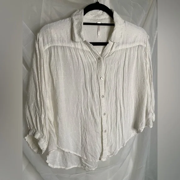 Free People Size XS Swiss Dot Textured White Button Down Front Tie Top - Picture 1 of 9